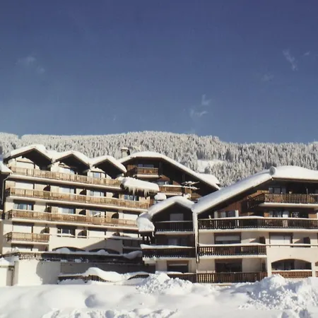 4 Pers Avec Balcon, Proche Pistes Et Commerces, Centre Village - Fr-1-572-165 Arâches
