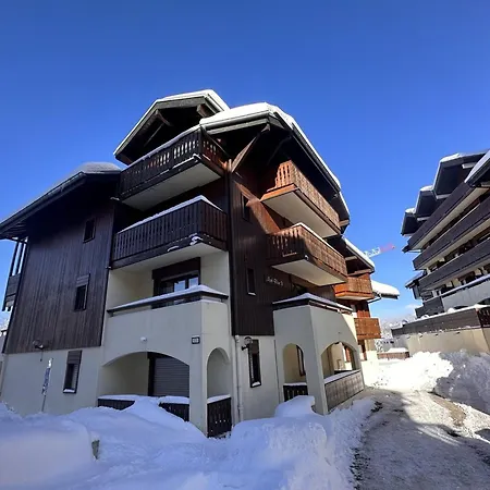 4 Pers Avec Balcon, Proche Pistes Et Commerces, Centre Village - Fr-1-572-165