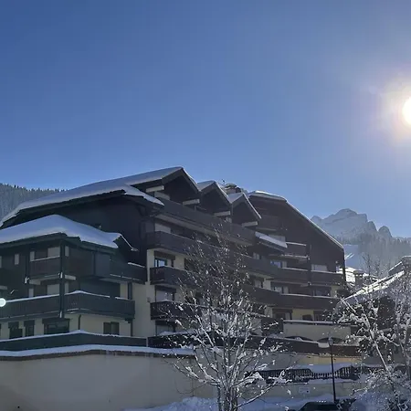 4 Pers Avec Balcon, Proche Pistes Et Commerces, Centre Village - Fr-1-572-165 Arâches